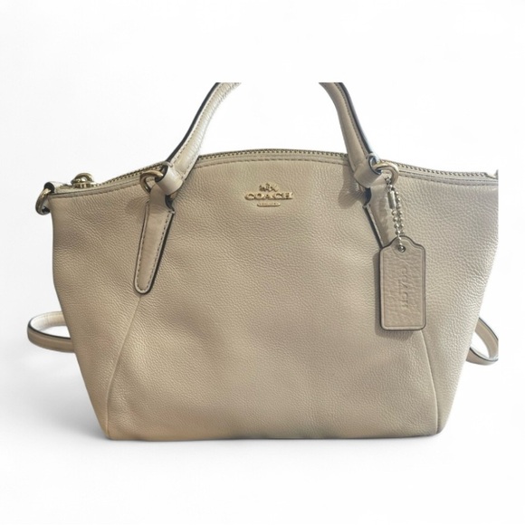 Coach Mini Kelsey Cream Crossbody Bag with Structured Design - Picture 2 of 10